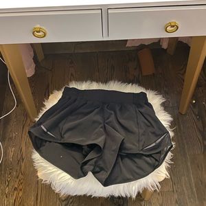 Hotty hot shorts 2” in black